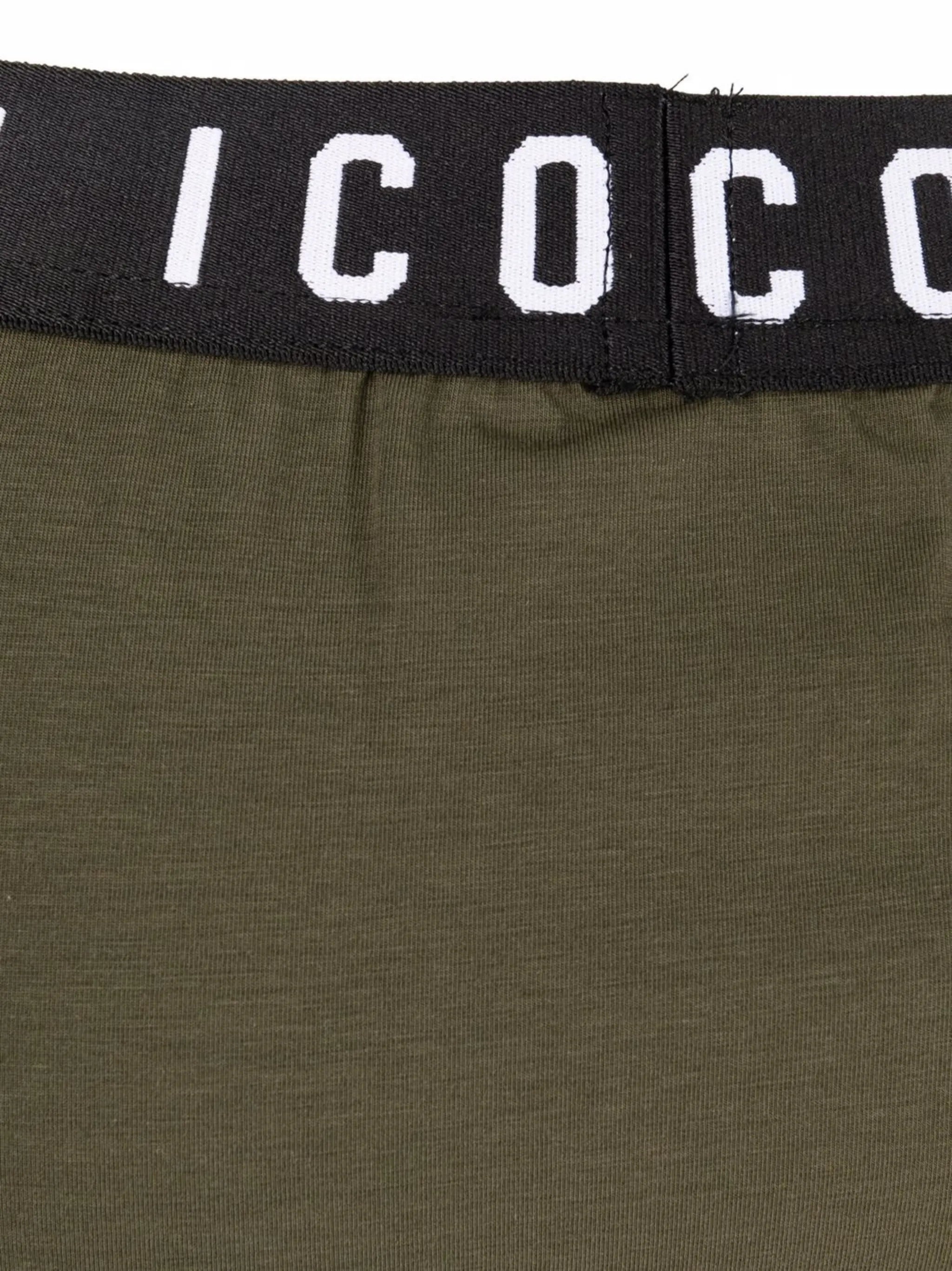 Šortky s logom na páse