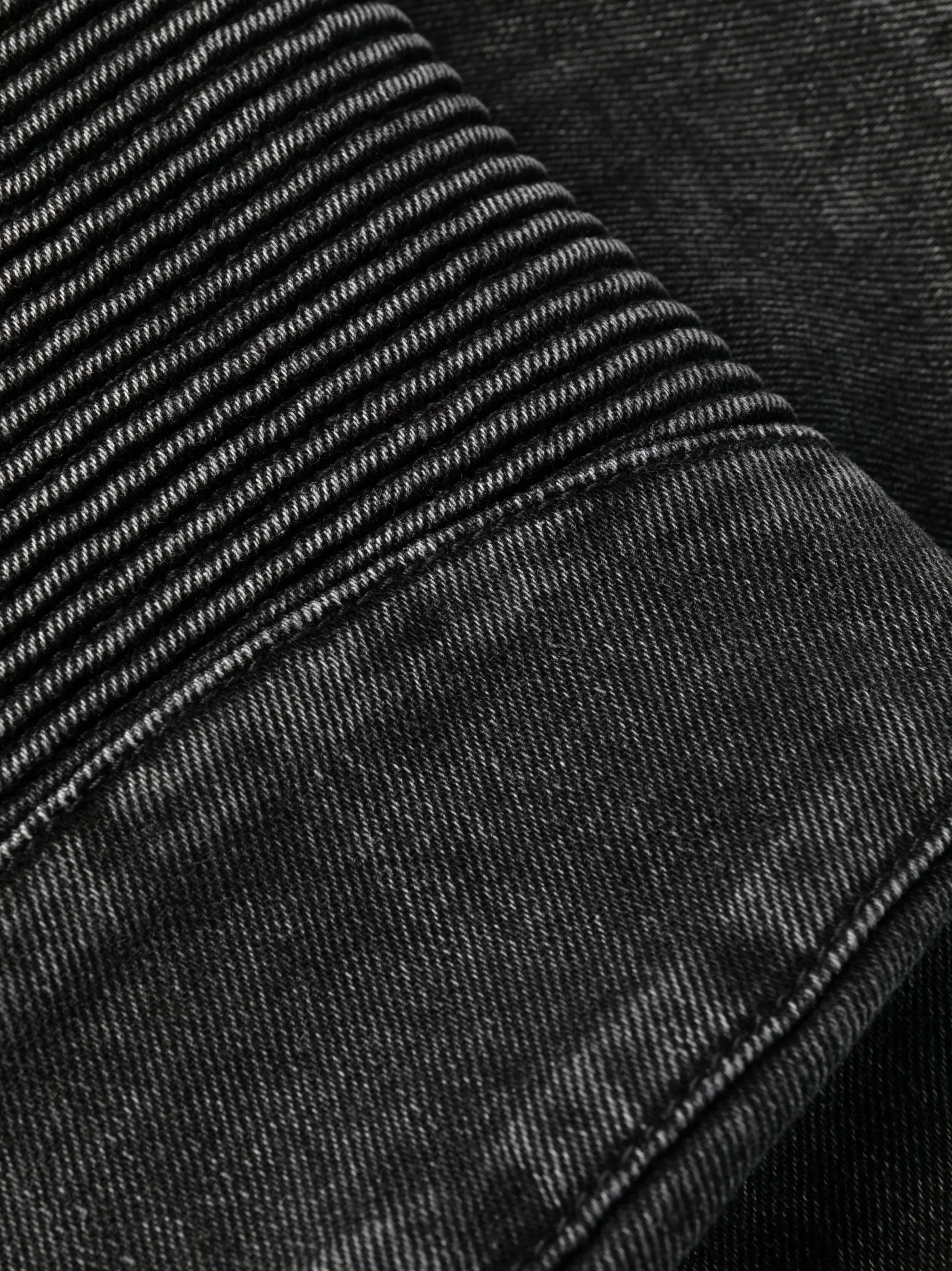 Slim-fit džíny s žebrovanými koleny