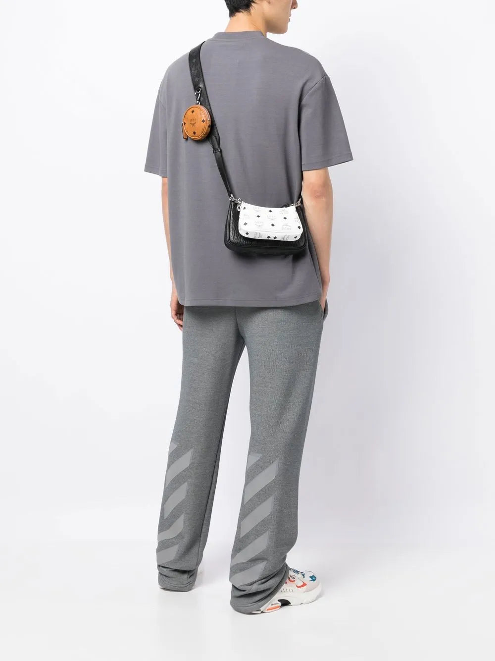 Visetos crossbody kabelka