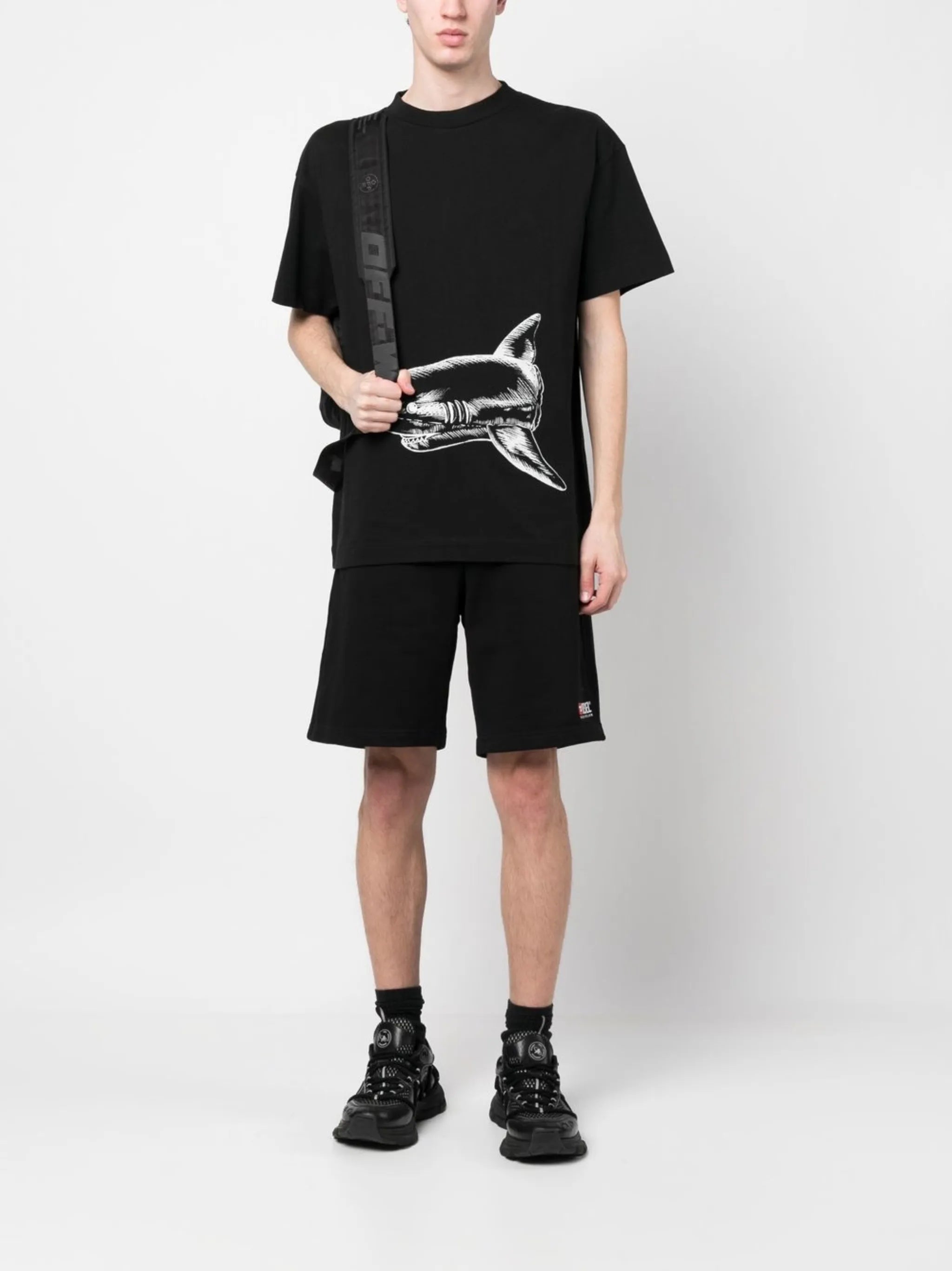 P-Crown-Div Joggingshorts s logom vyšitým