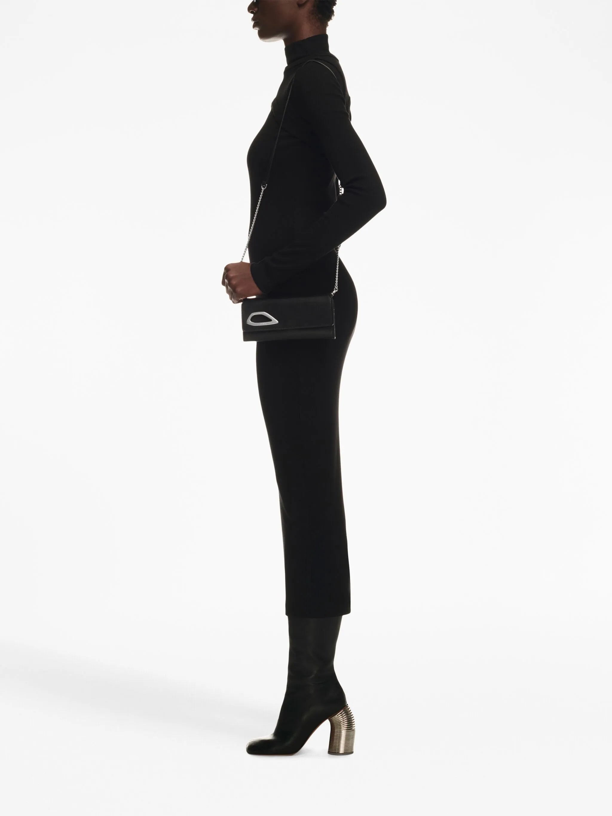 Žebrované rolákové šaty