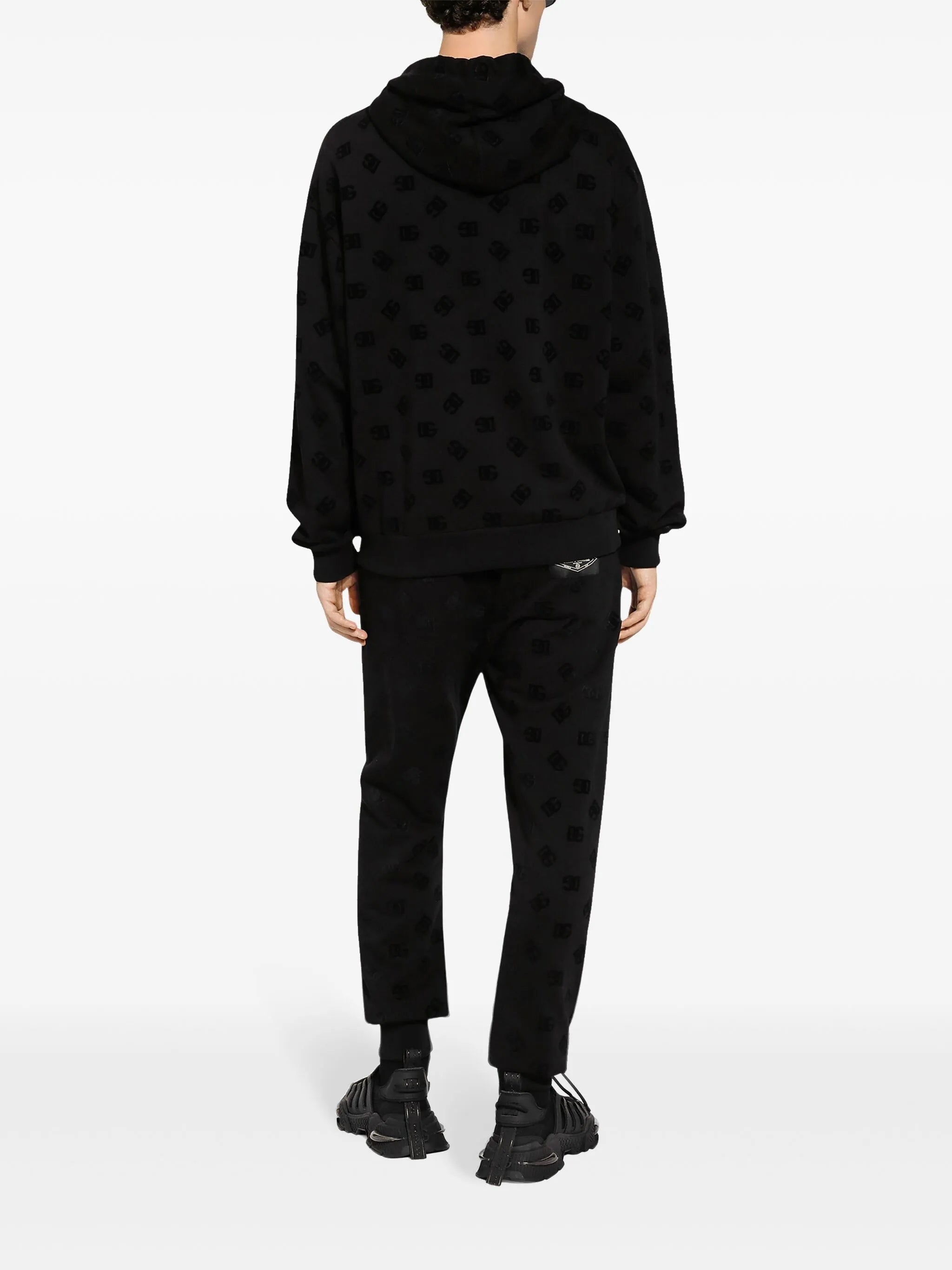 Tepláky s monogramem