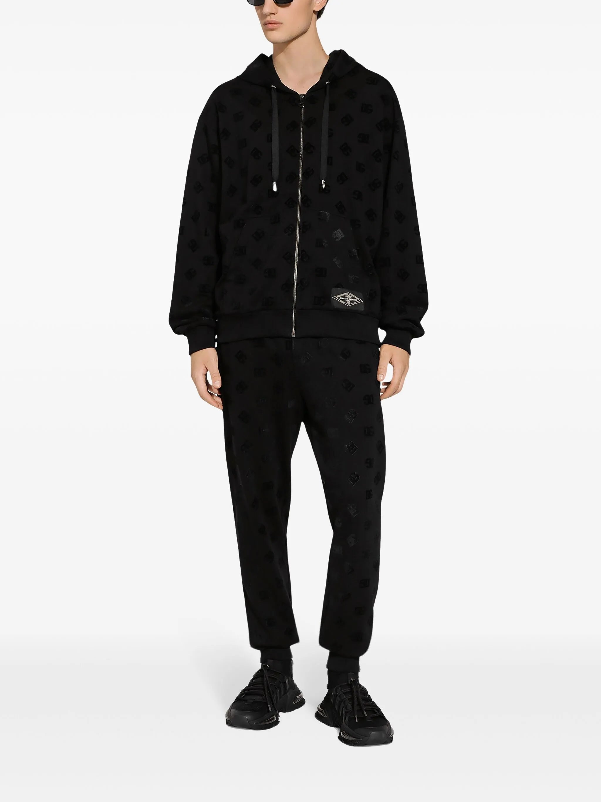 Tepláky s monogramem