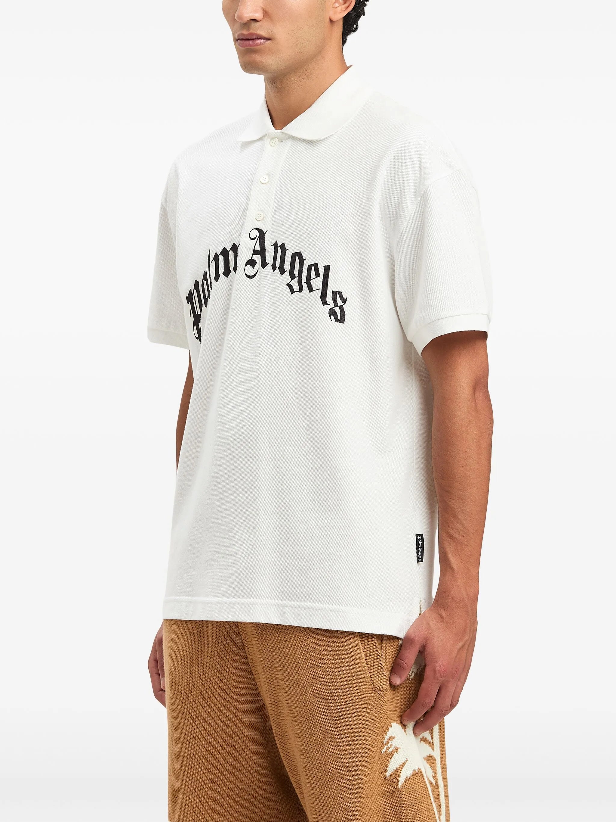 Polokošile s zakřiveným logem