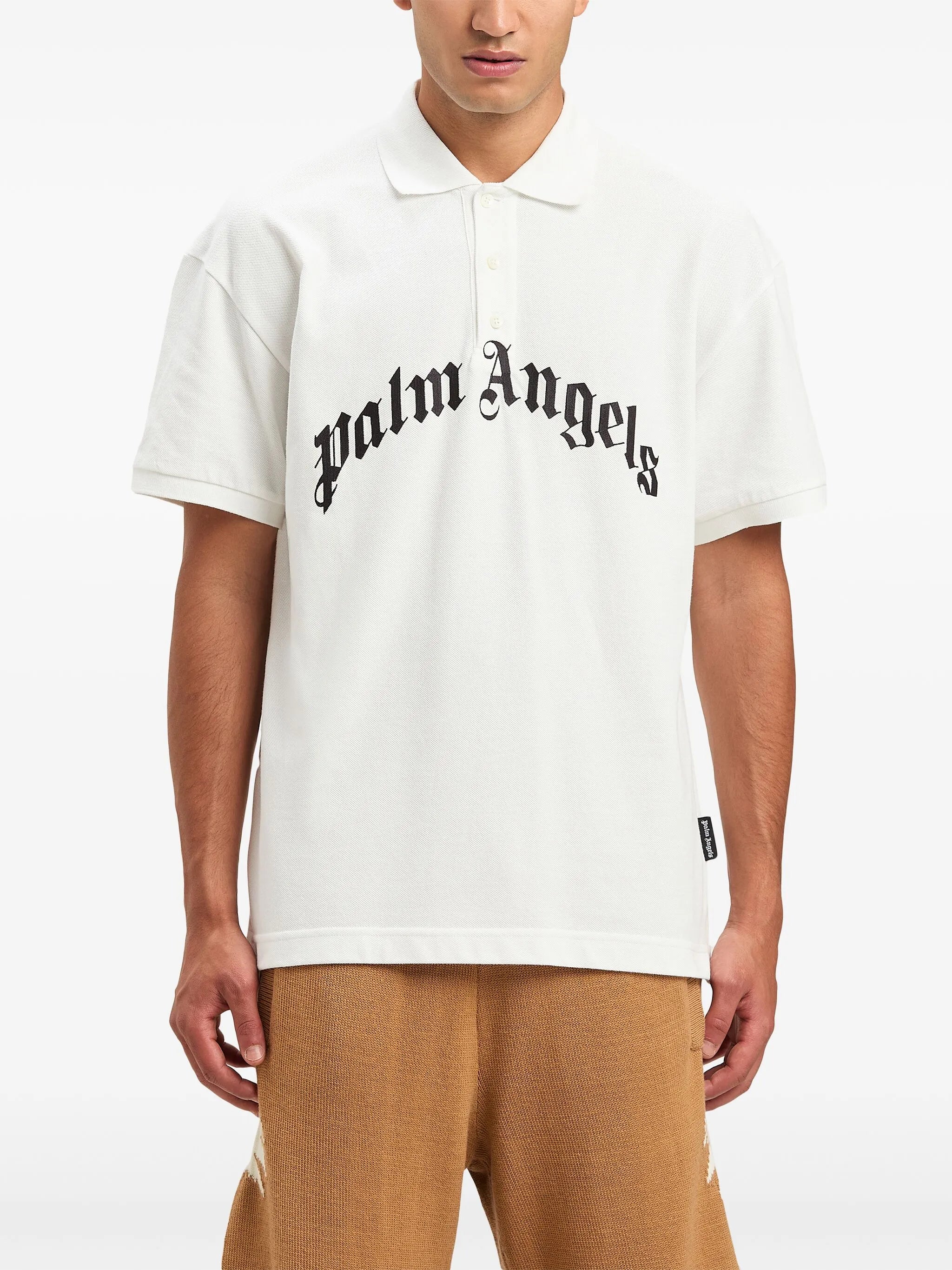 Polokošile s zakřiveným logem