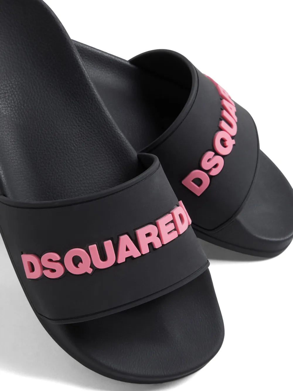 Pantofle s potiskem loga