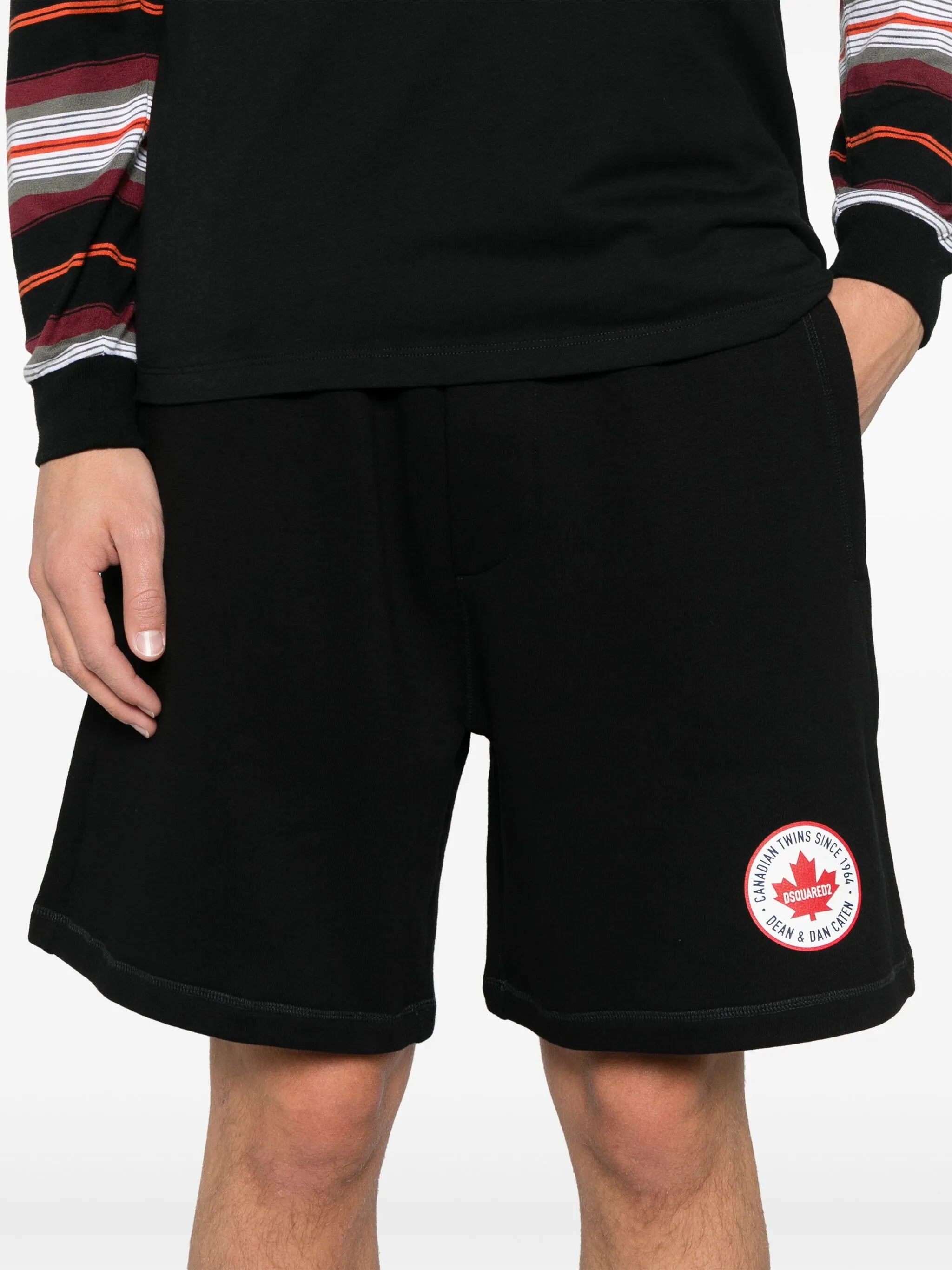 Jogging shorts with logo print