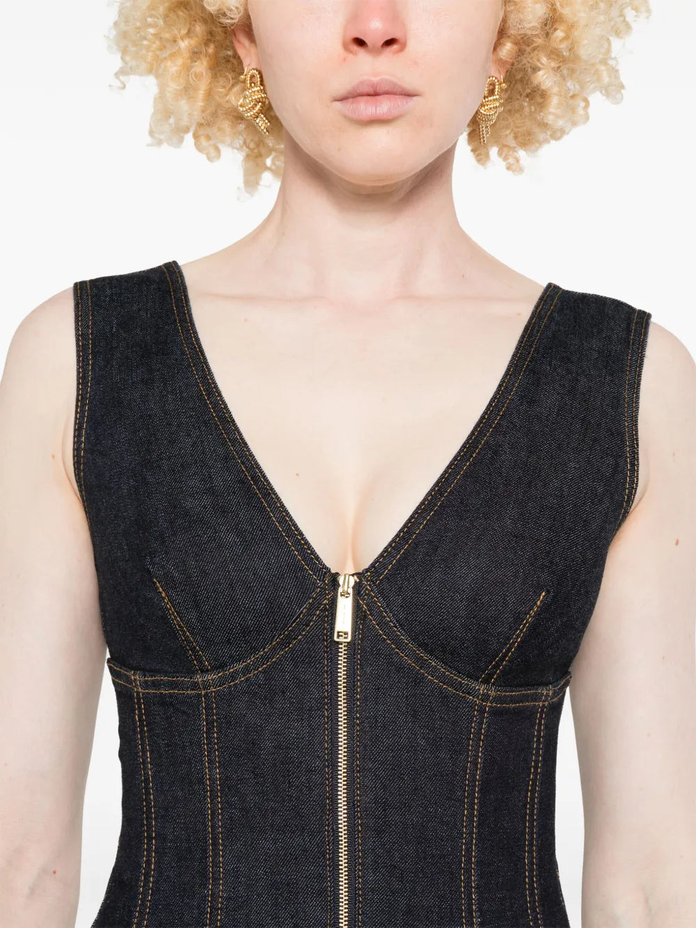 Klasické džínové minišaty