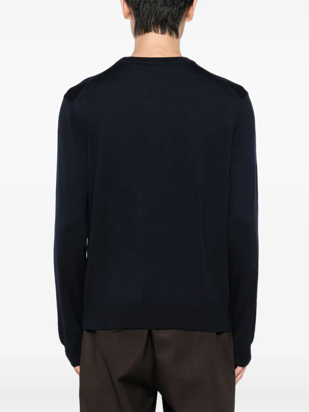 Svetr s výraznou nášivkou hlavy lišky