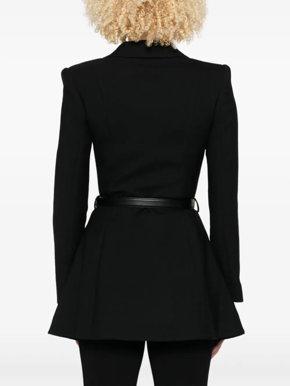 Minišaty s dvojitým řádkem a páskem