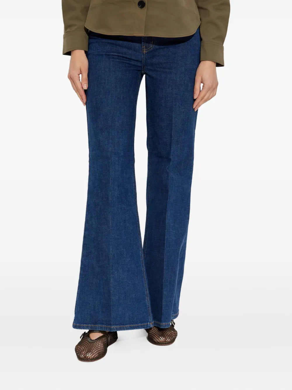 Džínsy s rozšíreným nohavom