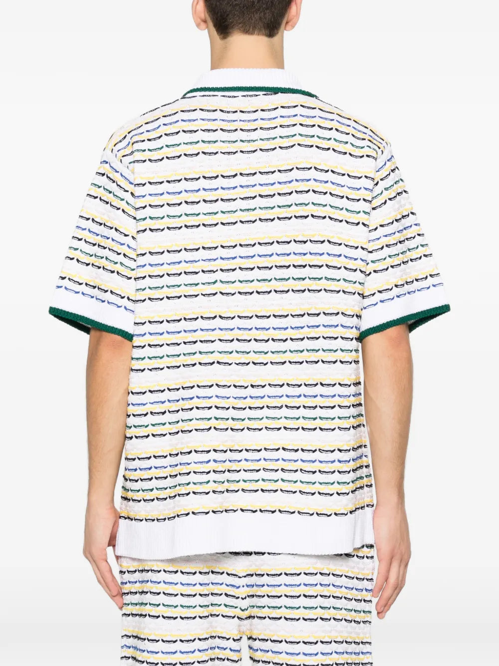 Short-sleeve shirt with decorative stitching