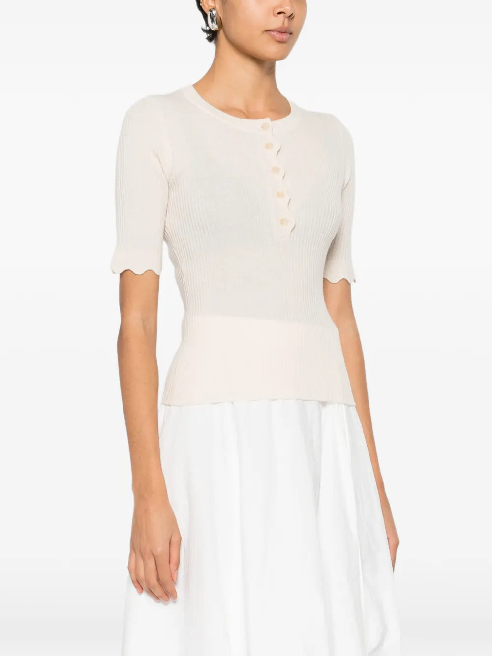 Ribbed knit with buttons