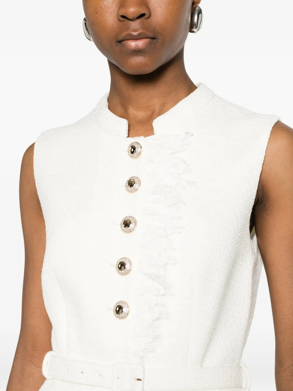 KRÉMOVÉ MIDI ŠATY BOUCLÉ S PUNTÍKY