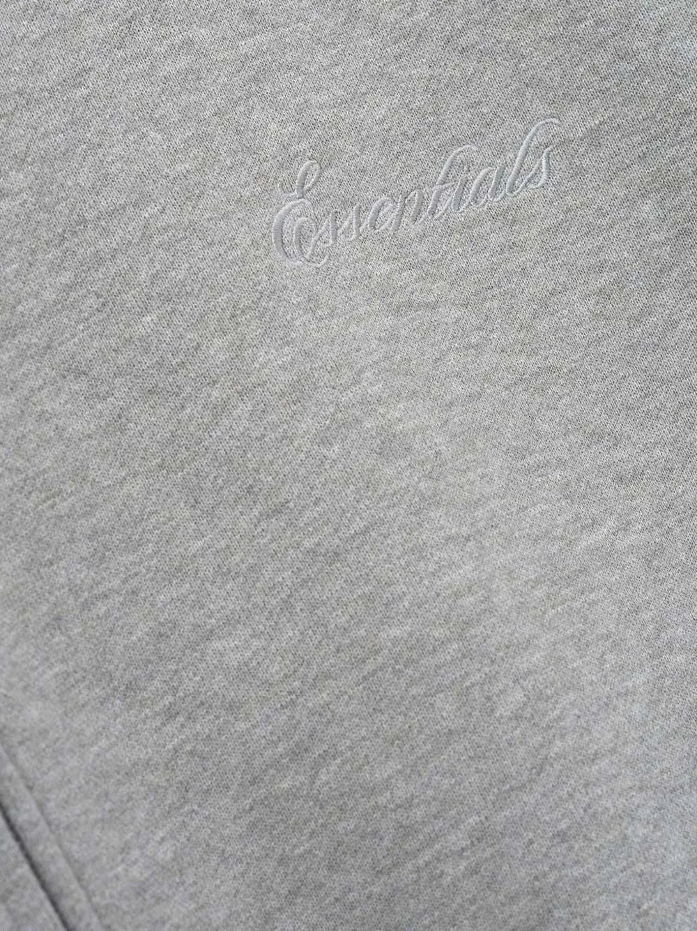 Hooded jacket with zipper