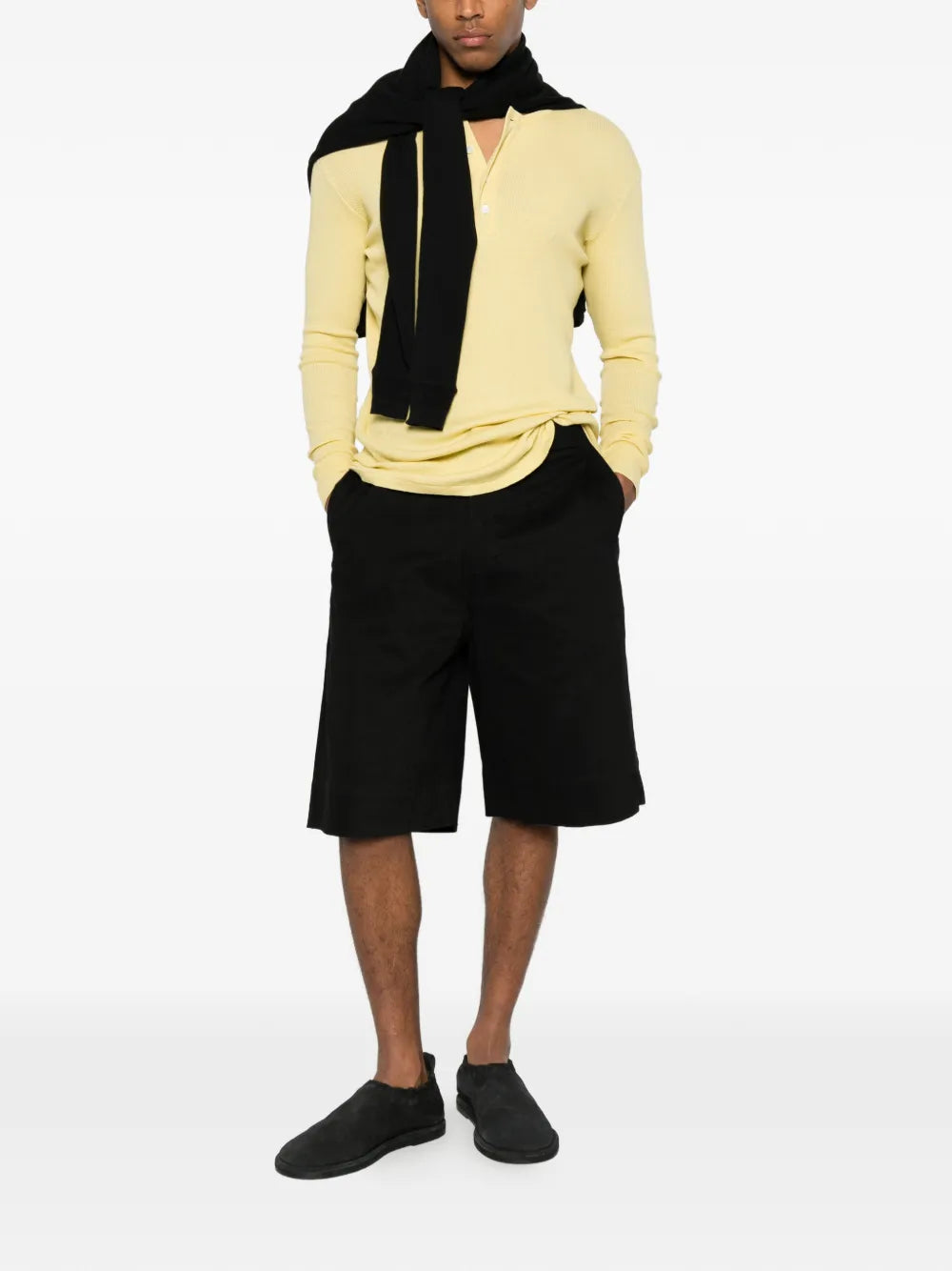 Koru Shorts mit weitem Bein