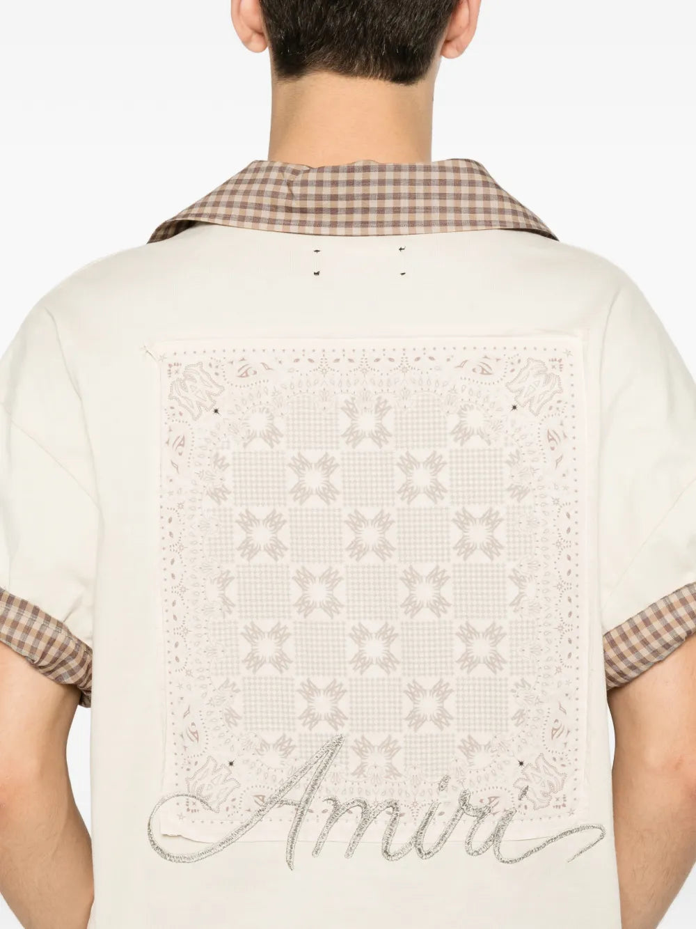 Besticktes T-Shirt mit Bandana-Patch