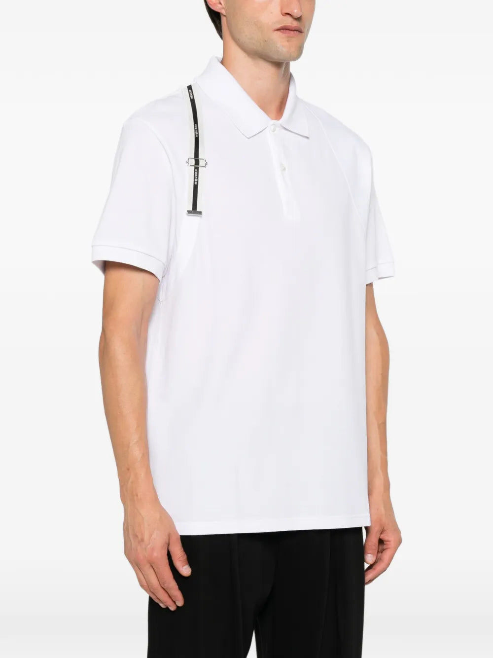 Polo-Shirt mit Riemendetails