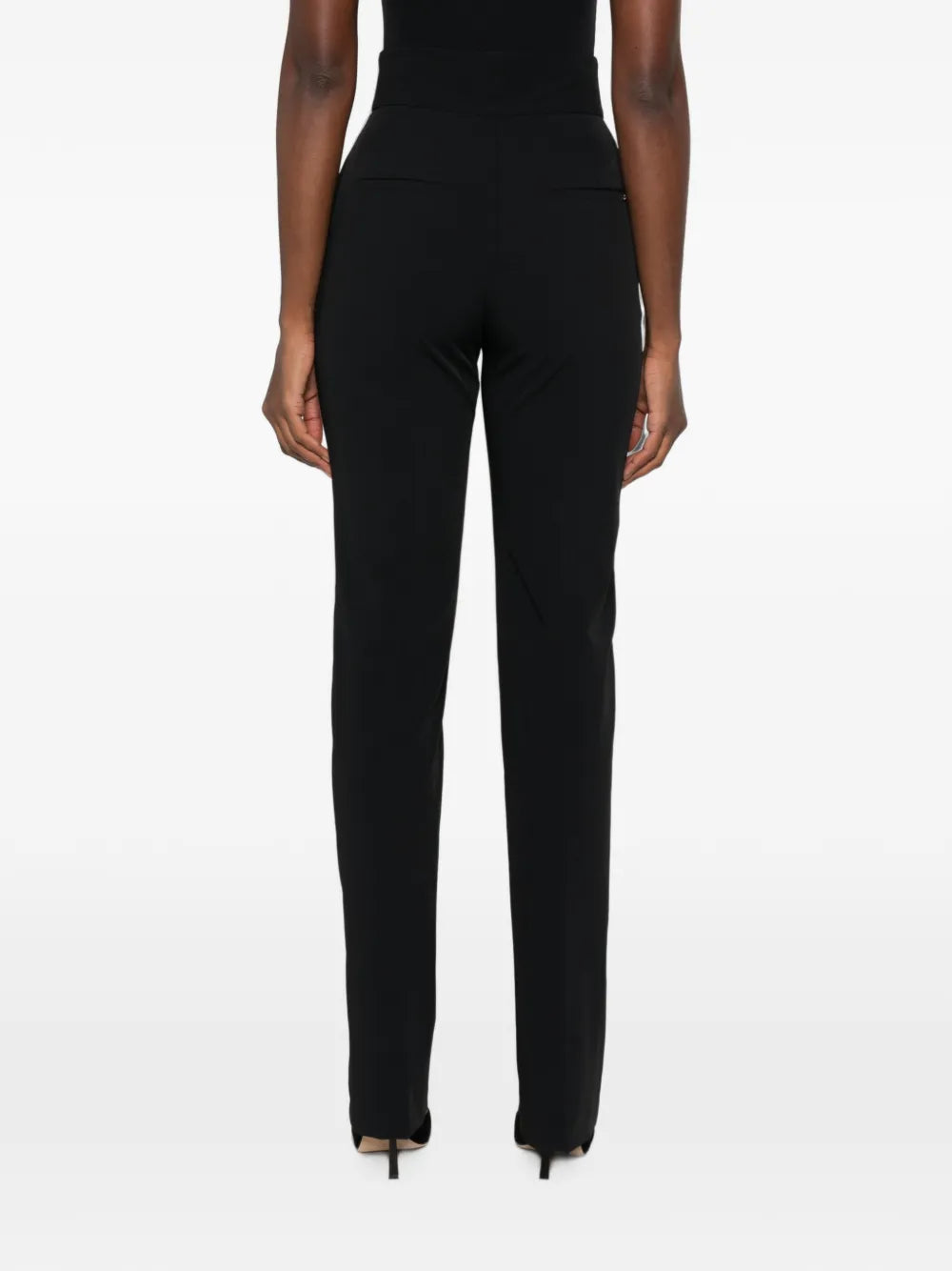 Damenhose mit Bügelfalten