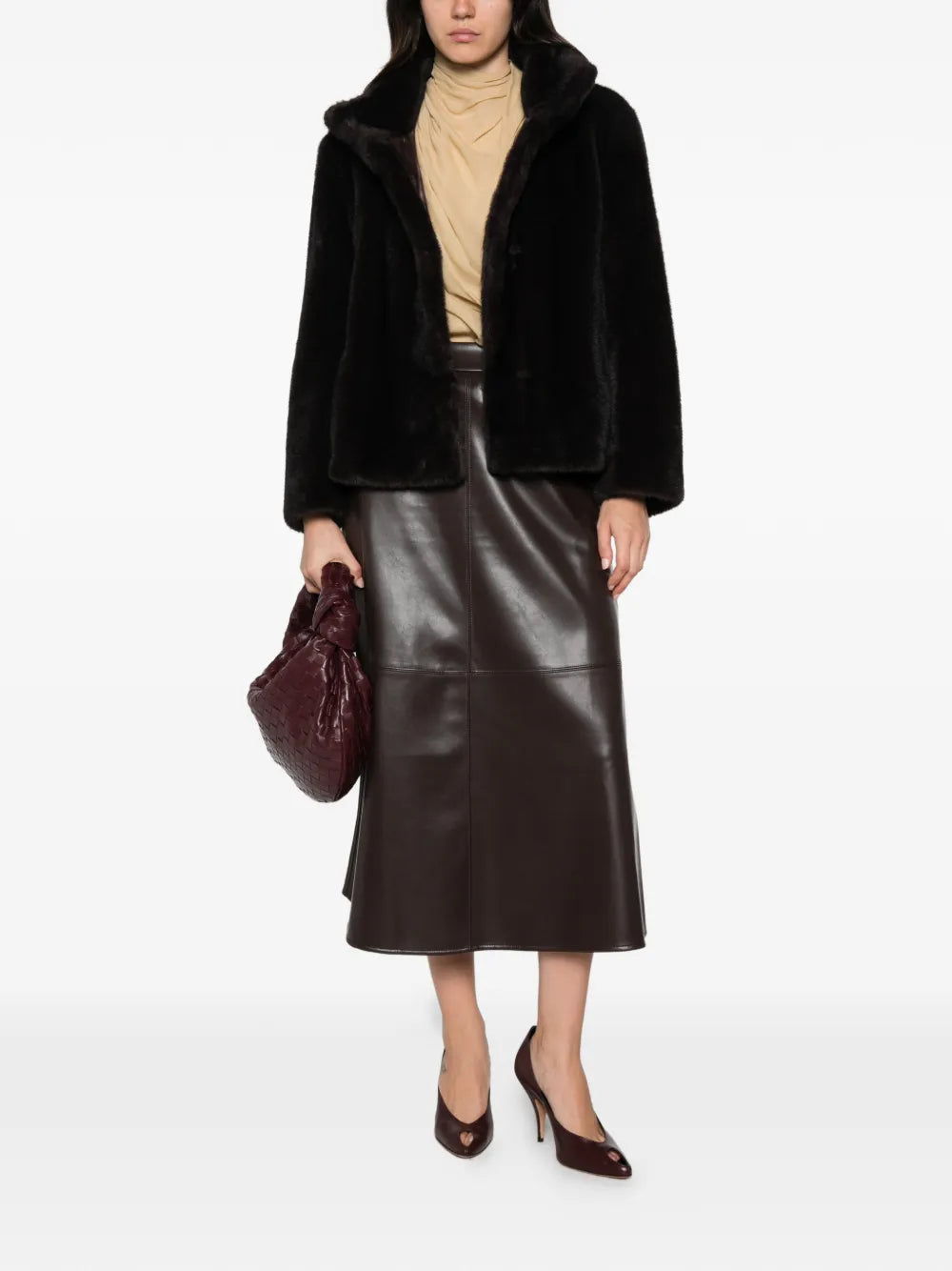 Crea Damenjacke aus Faux Fur mit Stehkragen