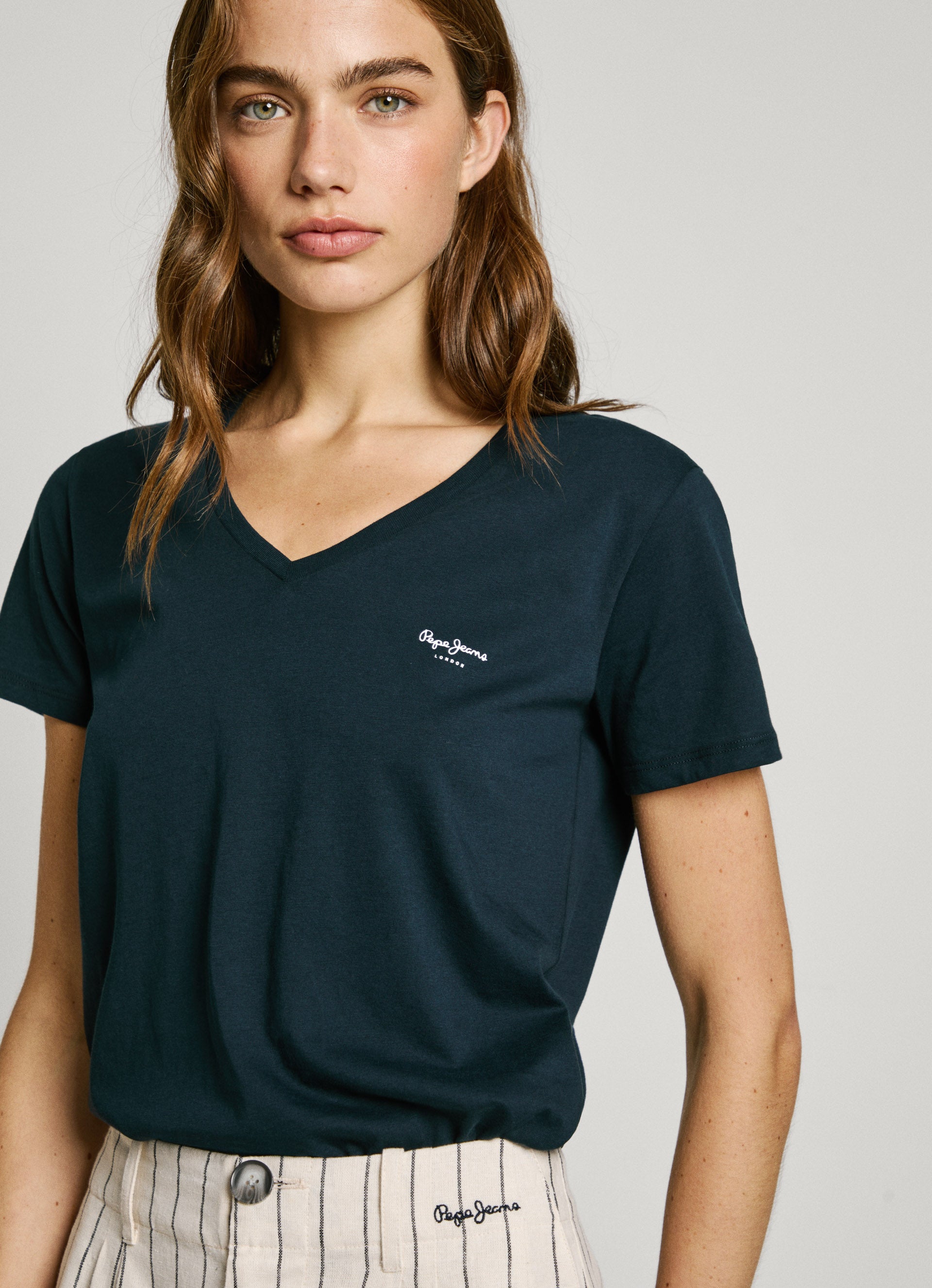 Macy T-shirt with V-neck