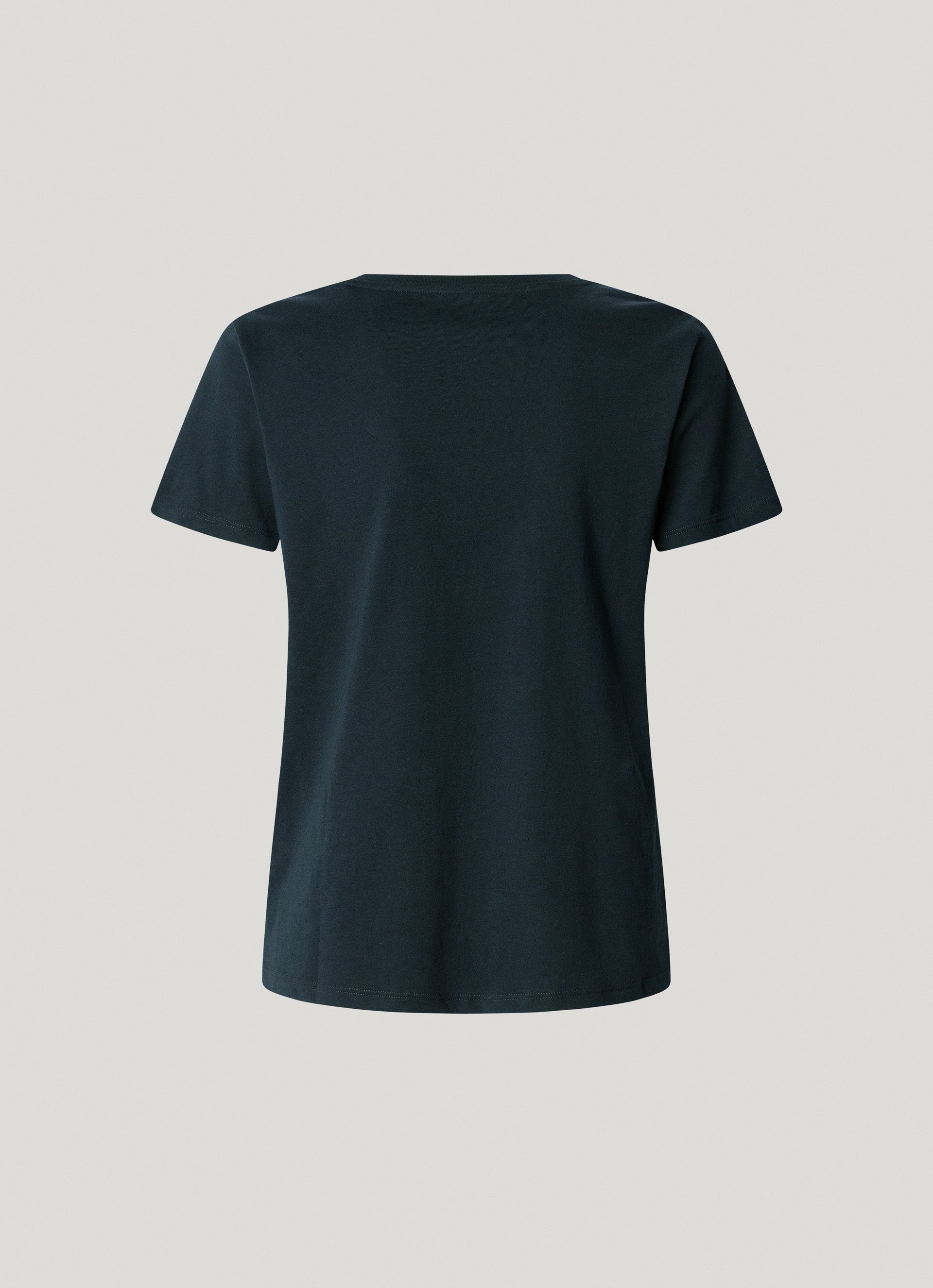 Macy T-shirt with V-neck
