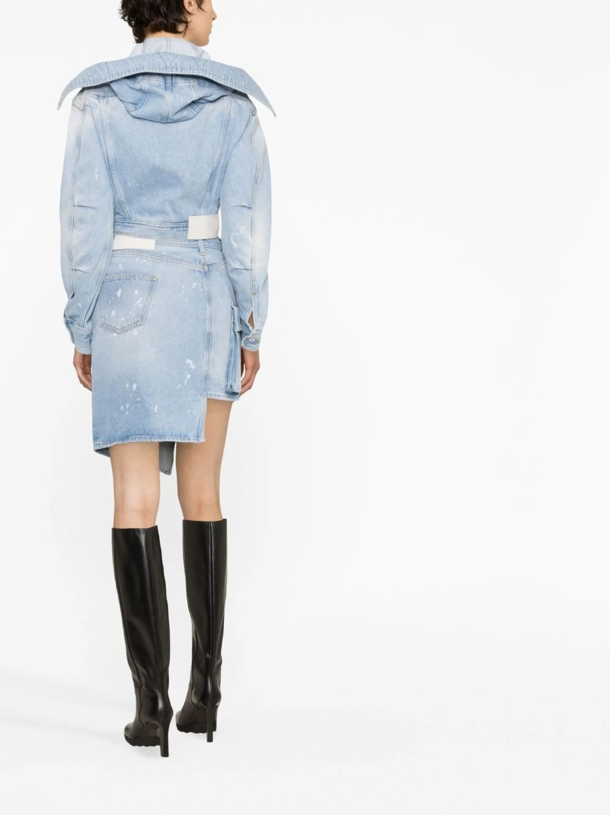 Džínová bunda s cropped střihem v distressed vzhledu