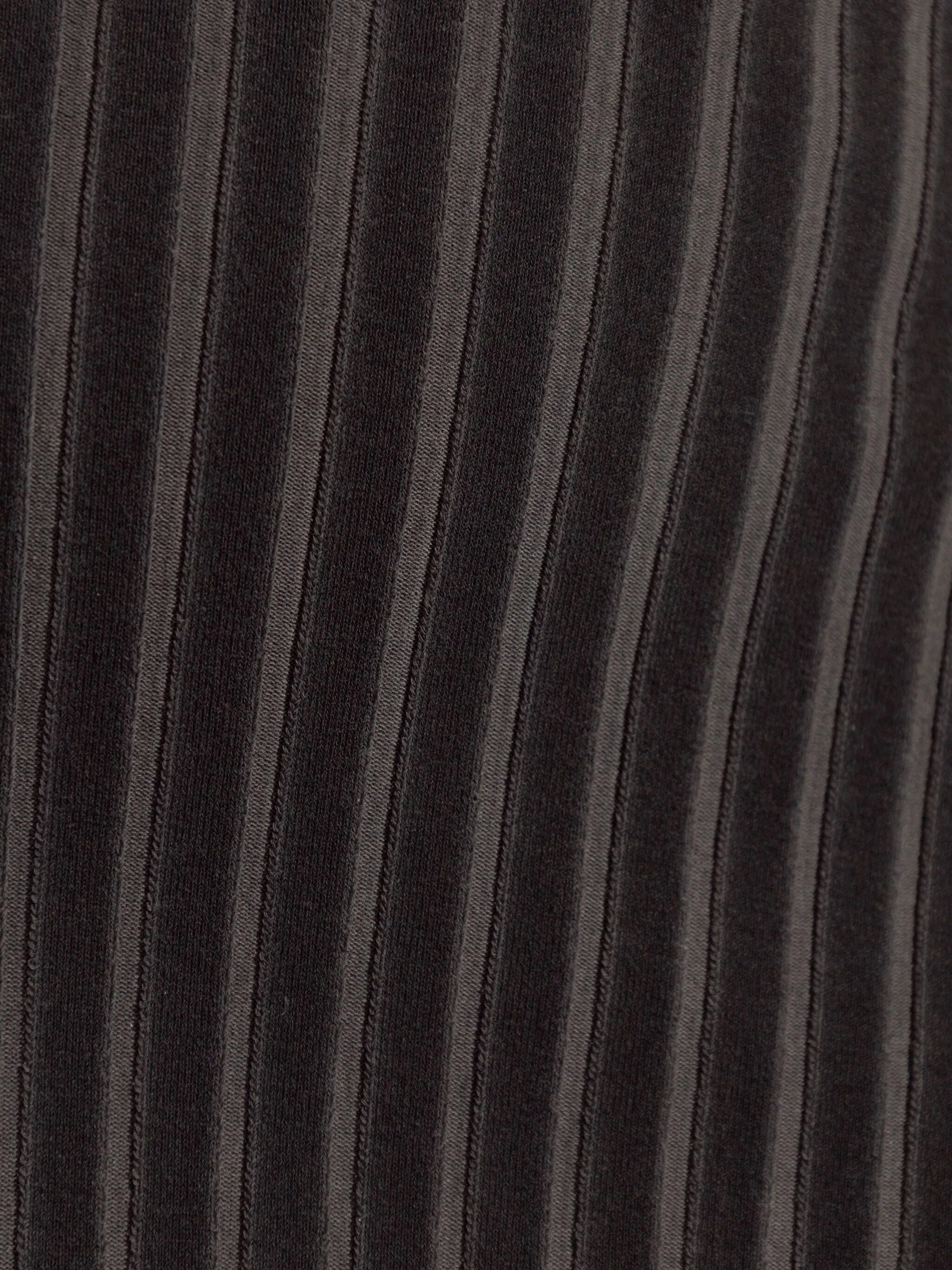 krátka pletená sukňa