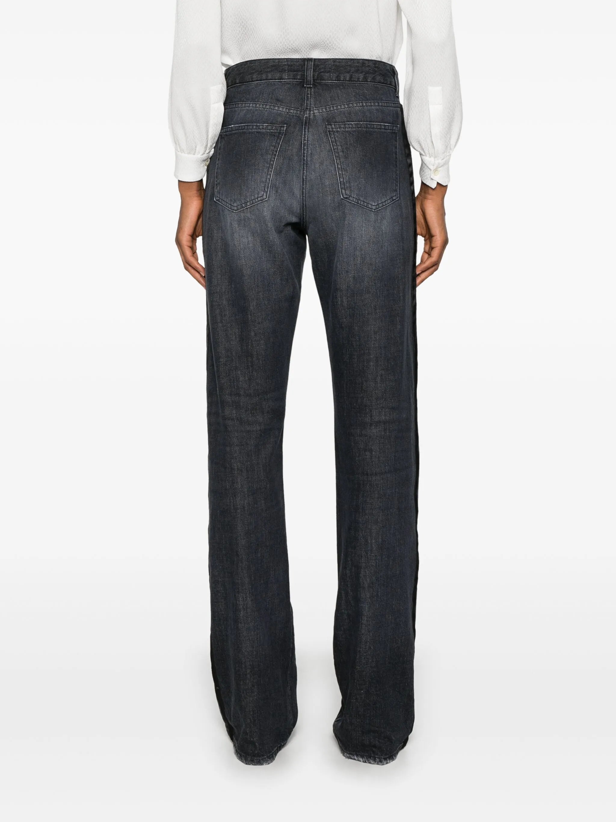 Džínsy s voľným strihom