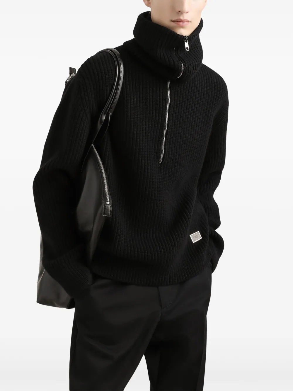 Svetr ve vzoru rybářského copu