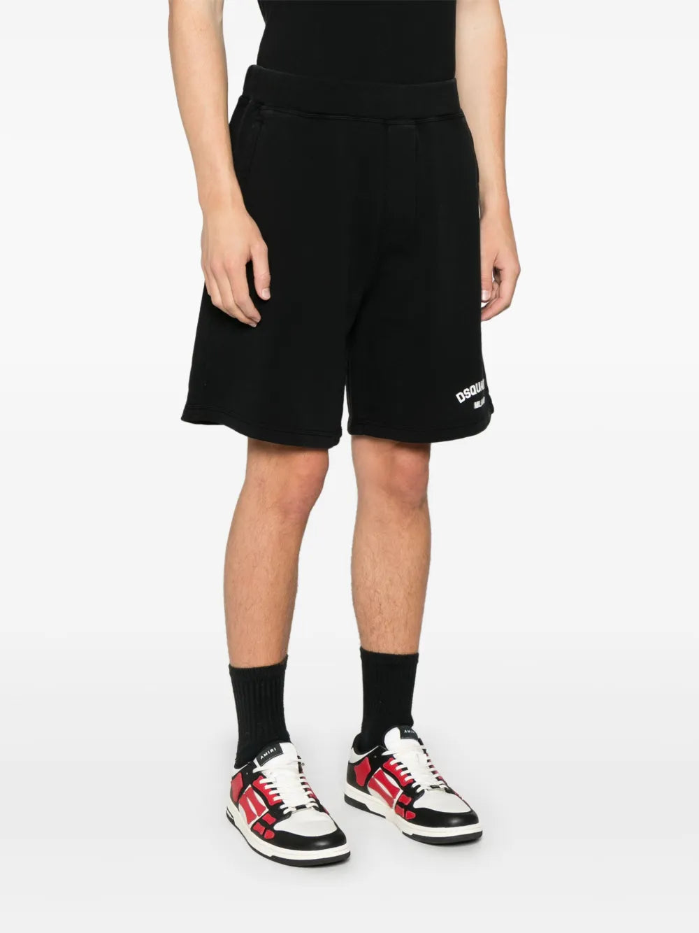 Joggingshorts s vystupujúcim logom