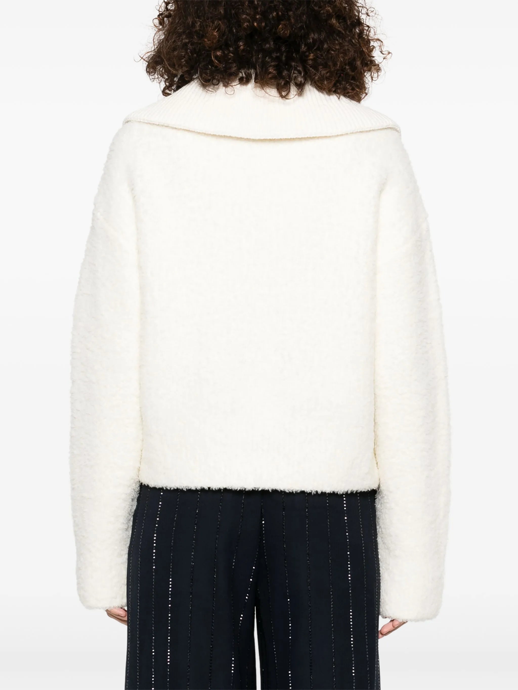 Coarsely knitted cardigan