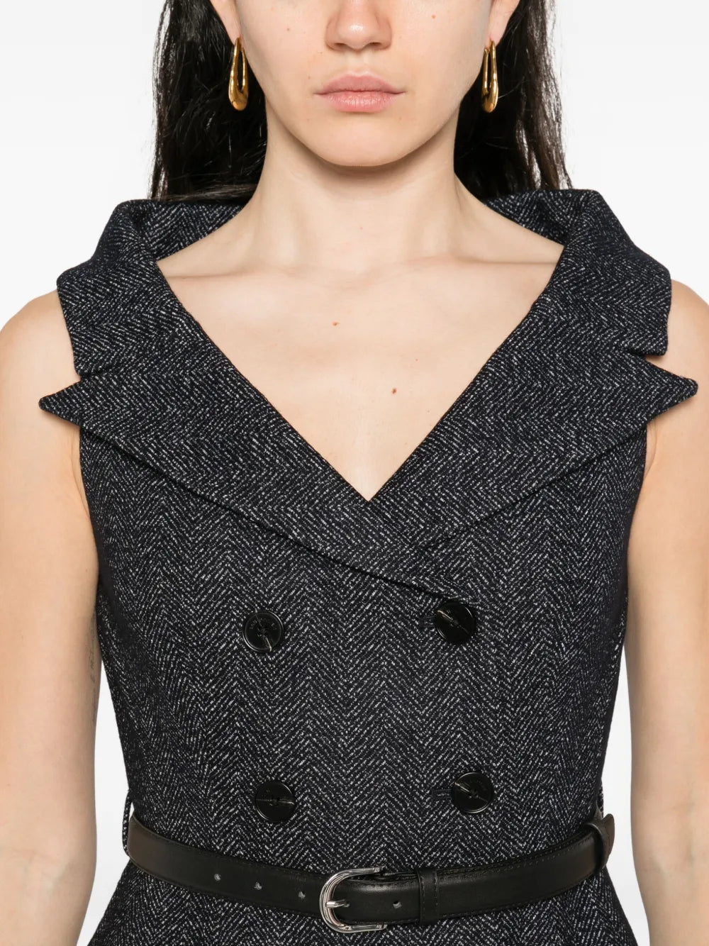 Šaty s dvojitým řádkem a páskem