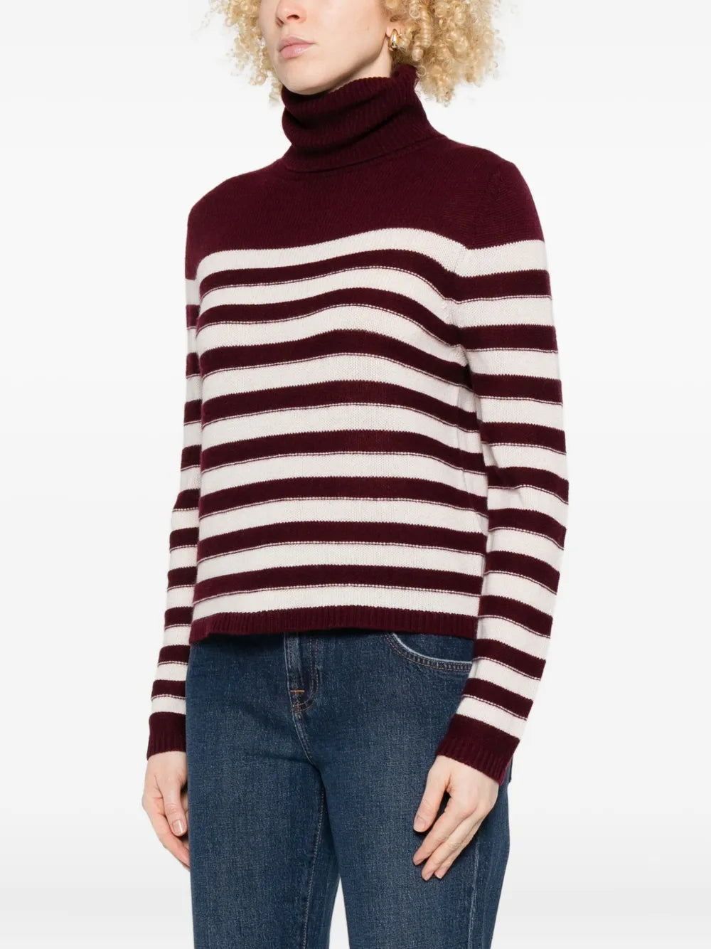 Pruhovaný rolákový svetr