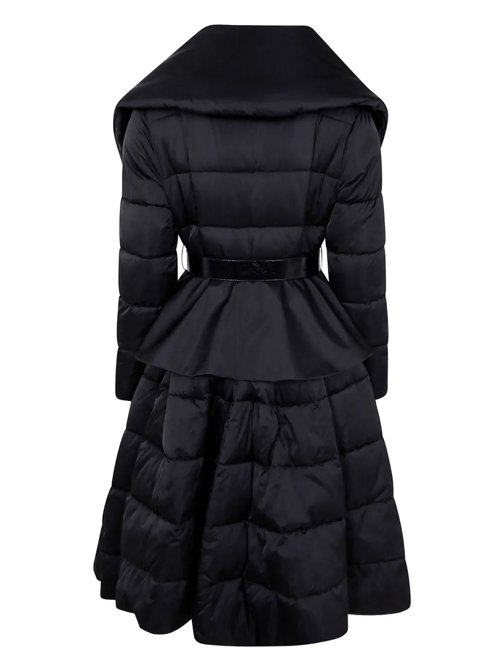 Prošívaný kabát s páskem