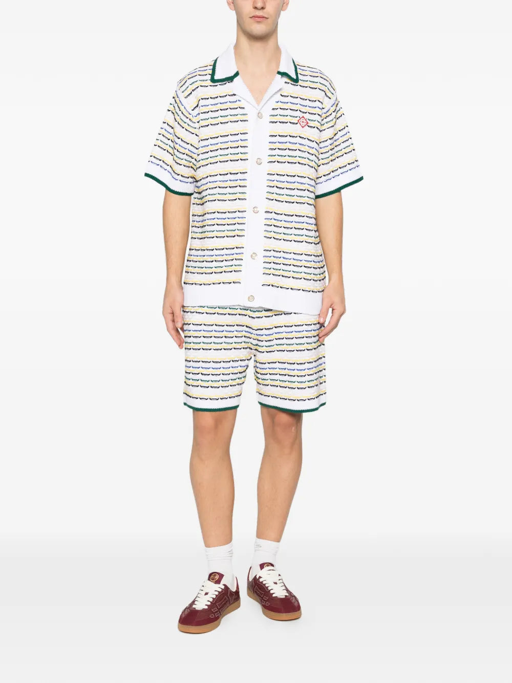 Short-sleeve shirt with decorative stitching