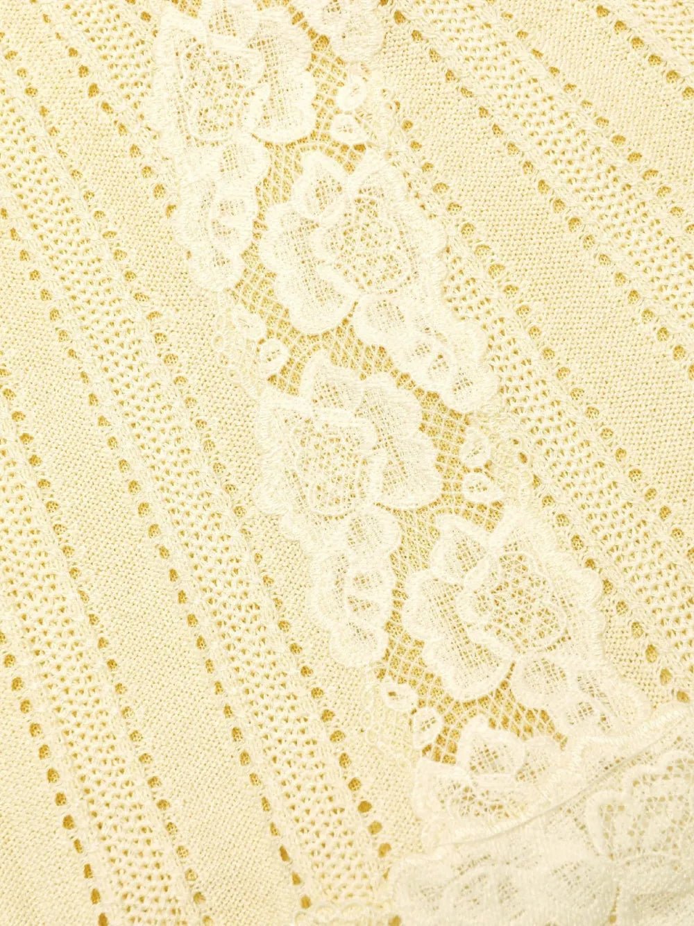 Midi sukně s krajkovým lemem