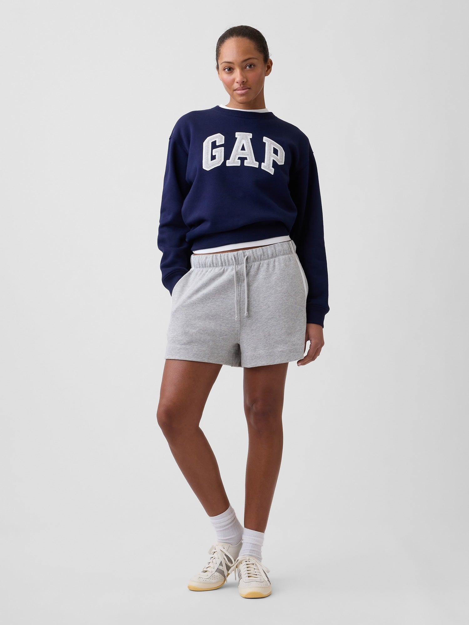 Sweatshirt with logo